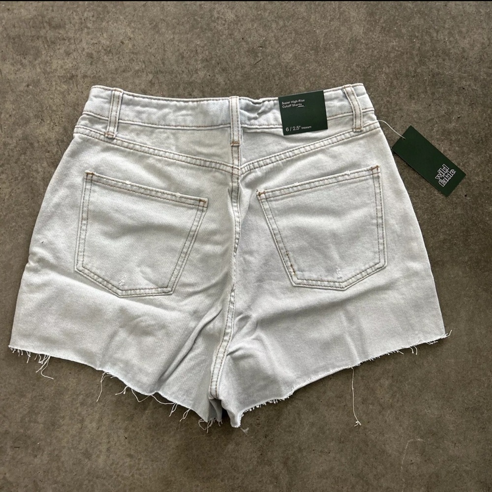 Women's Super High Rise Cut Off Jean Shorts Wild Fable Light Wash 6 NWT